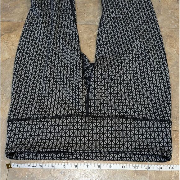 Lululemon Geometric Print Workout Leggings Athletic Yoga Pants Size 6 - Picture 6 of 8